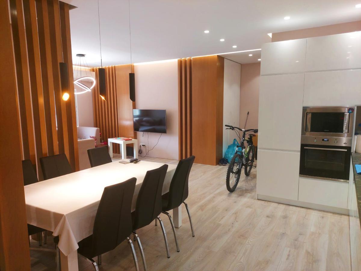 Luxurious Double Bedroom Suite Tirana Esterno foto