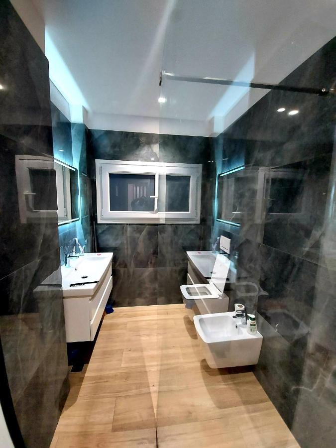 Luxurious Double Bedroom Suite Tirana Esterno foto