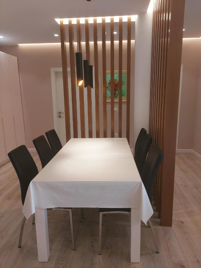 Luxurious Double Bedroom Suite Tirana Esterno foto