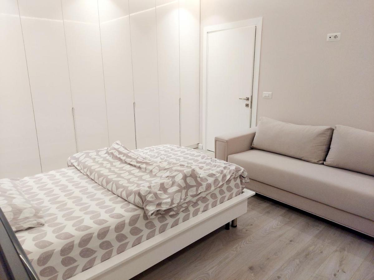 Luxurious Double Bedroom Suite Tirana Esterno foto
